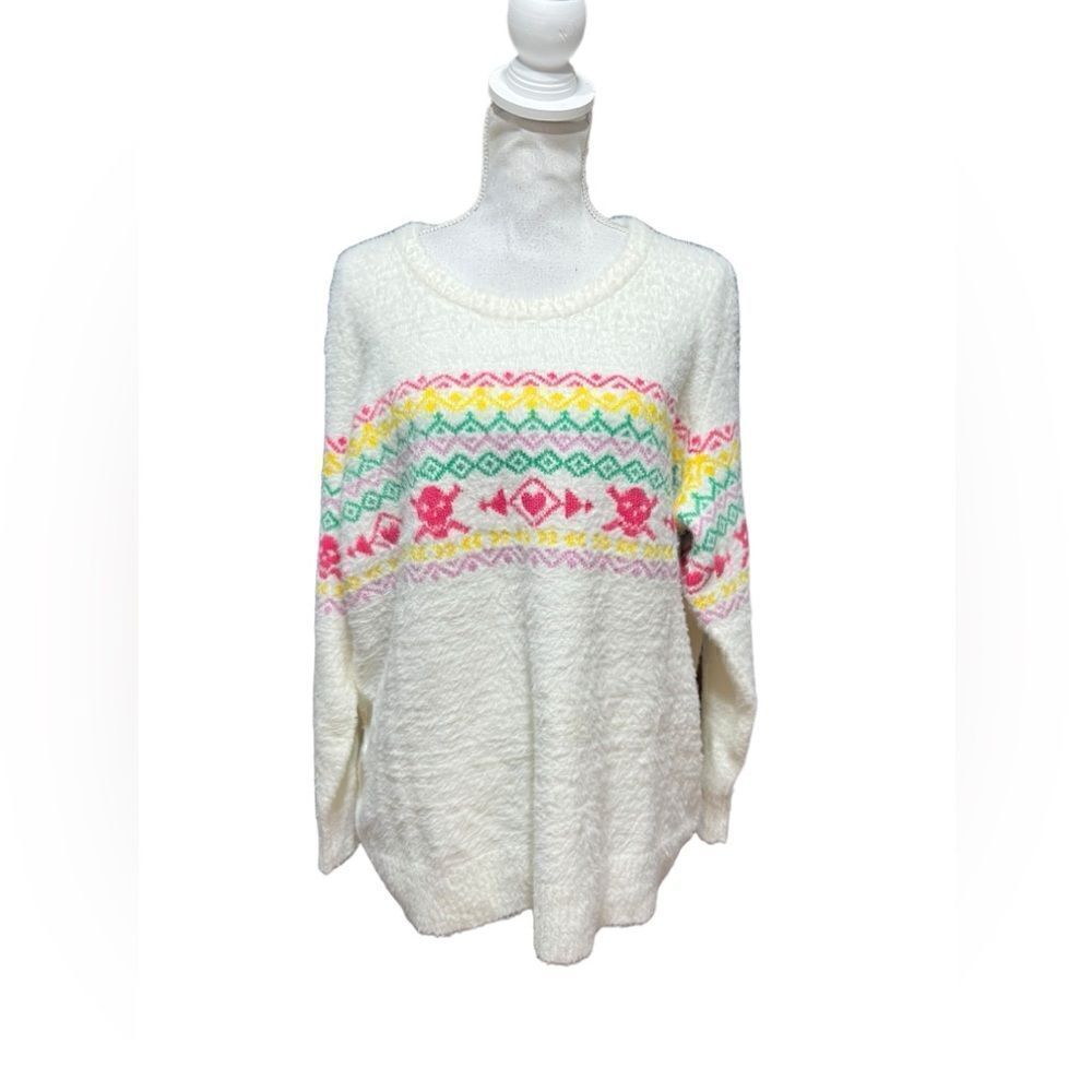 Torrid Fuzzy Yarn Crew Pullover Sweater - Fair Isle White 2X - Picture 2 of 6